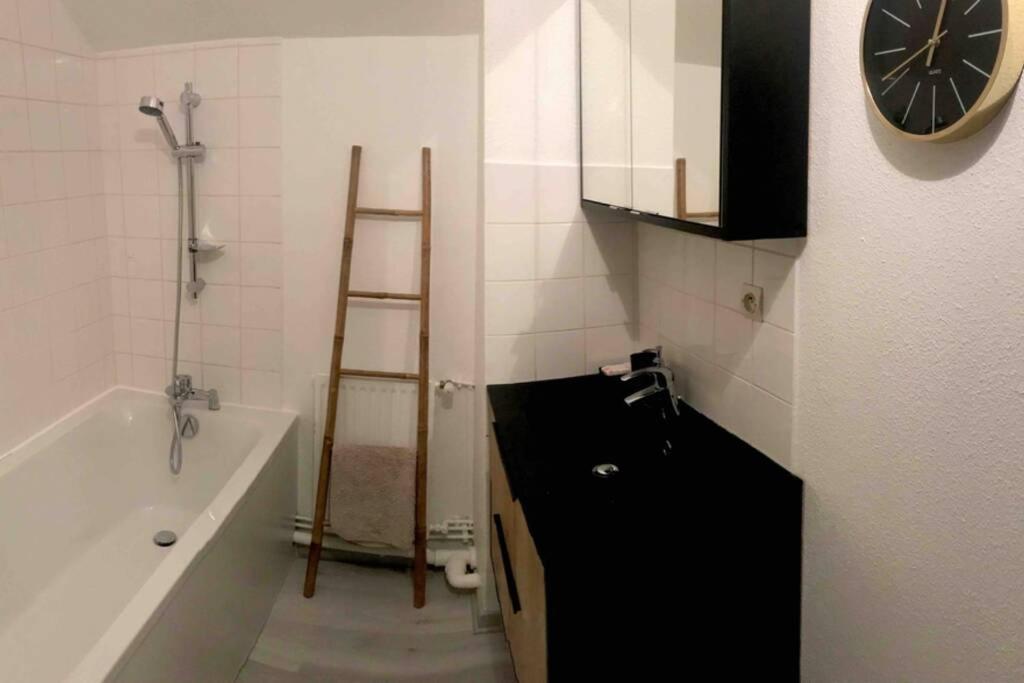 La Maison De - 4 Chambres, 2 Sdb, Terrasse Et Garage - 90m2 Casa de Férias